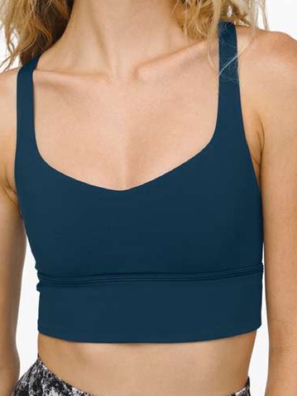 Lululemon Free to Be Bra Wild Long Line
Night Diver size 8 W2BB3S